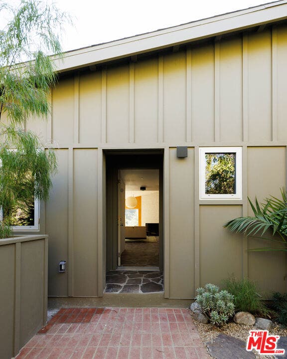 8141 Cornett Drive, Los Angeles, CA 90046 8141 Cornett Drive, Los Angeles, CA 90046