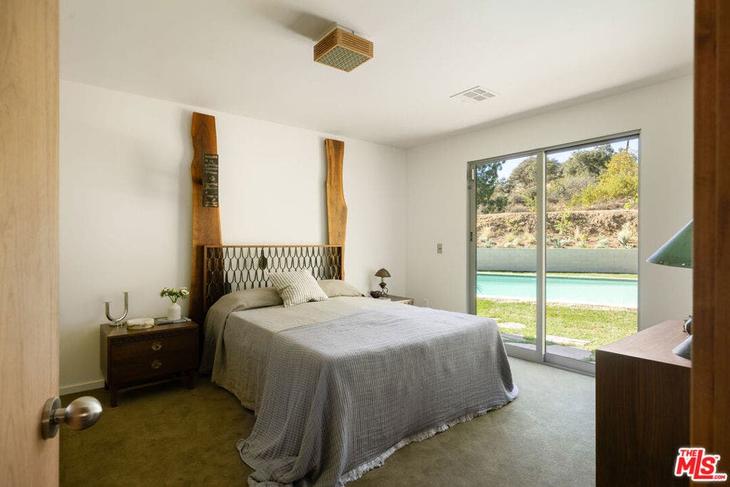 8141 Cornett Drive, Los Angeles, CA 90046 8141 Cornett Drive, Los Angeles, CA 90046