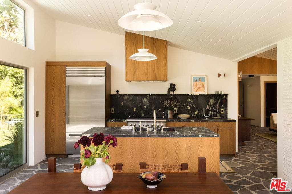 8141 Cornett Drive, Los Angeles, CA 90046 8141 Cornett Drive, Los Angeles, CA 90046