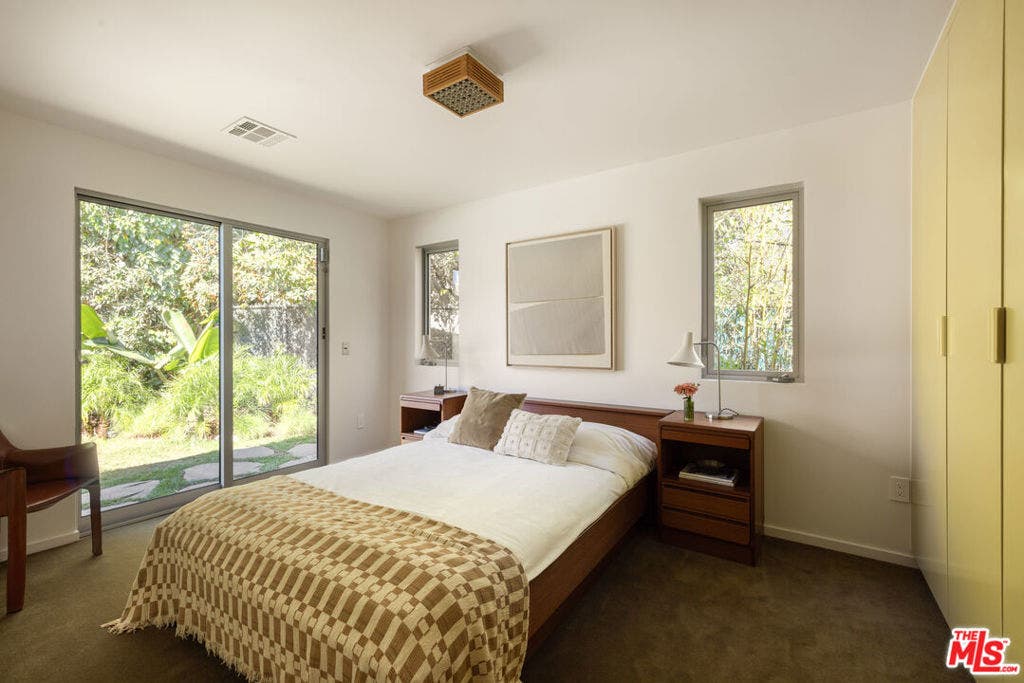 8141 Cornett Drive, Los Angeles, CA 90046 8141 Cornett Drive, Los Angeles, CA 90046