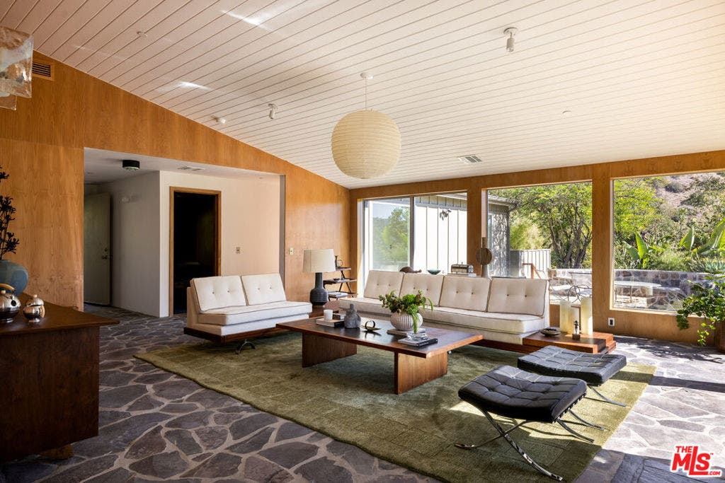 8141 Cornett Drive, Los Angeles, CA 90046 8141 Cornett Drive, Los Angeles, CA 90046
