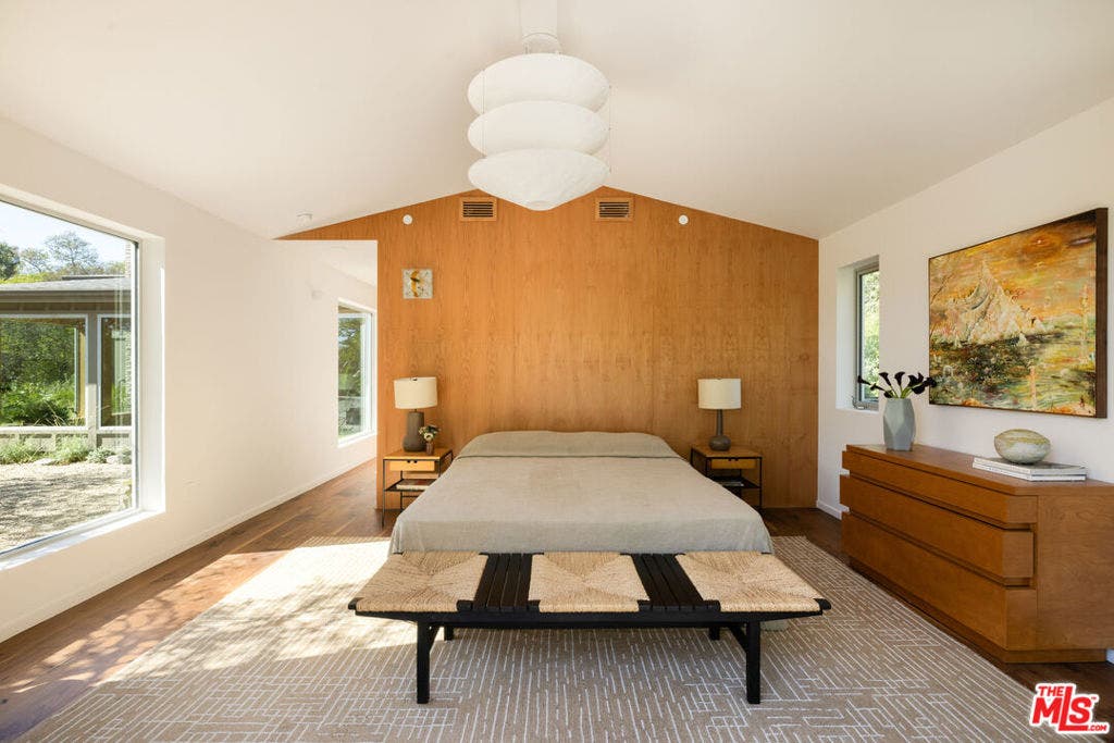 8141 Cornett Drive, Los Angeles, CA 90046 8141 Cornett Drive, Los Angeles, CA 90046