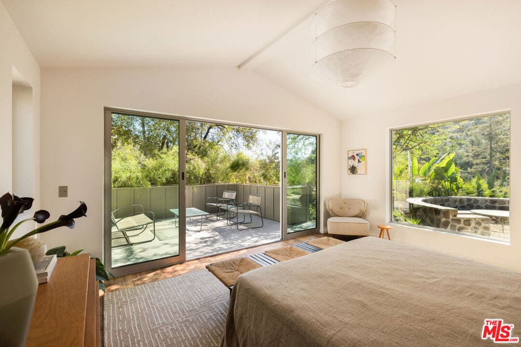 8141 Cornett Drive, Los Angeles, CA 90046 8141 Cornett Drive, Los Angeles, CA 90046