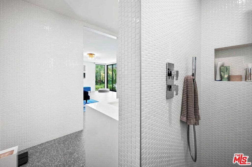 2304 S Toledo Avenue, Palm Springs, CA 92264 2304 S Toledo Avenue, Palm Springs, CA 92264