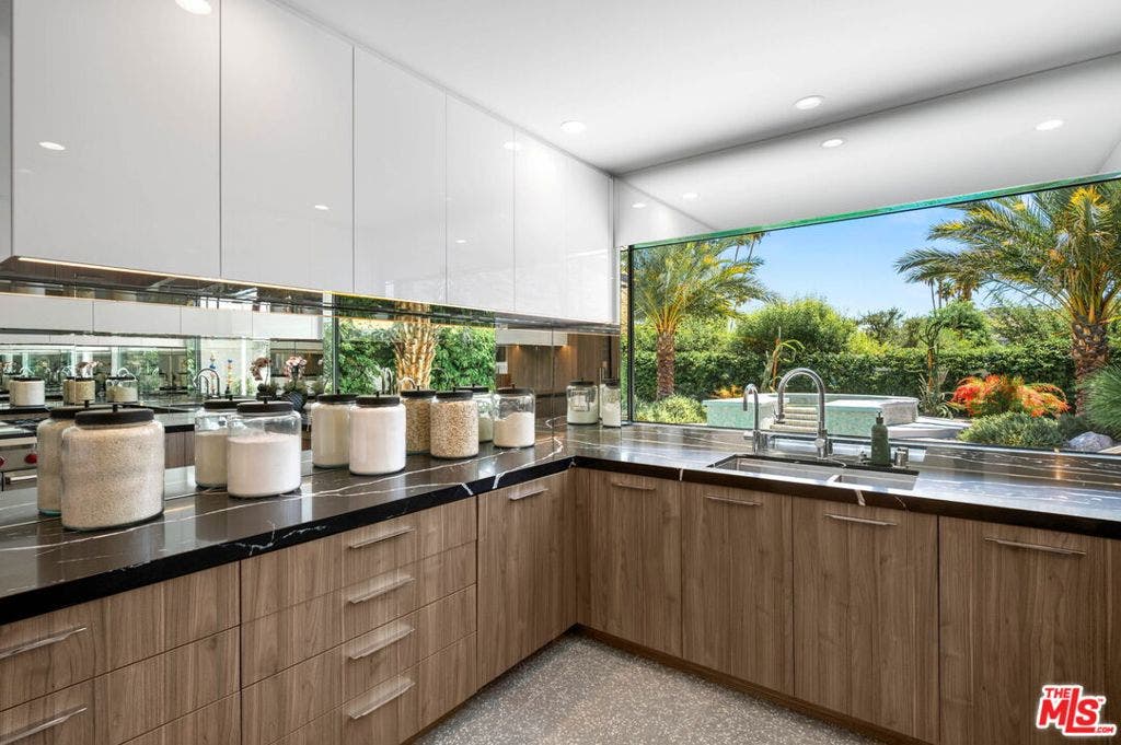 2304 S Toledo Avenue, Palm Springs, CA 92264 2304 S Toledo Avenue, Palm Springs, CA 92264