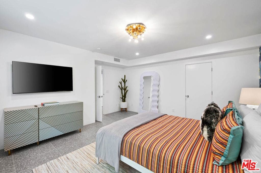 2304 S Toledo Avenue, Palm Springs, CA 92264 2304 S Toledo Avenue, Palm Springs, CA 92264