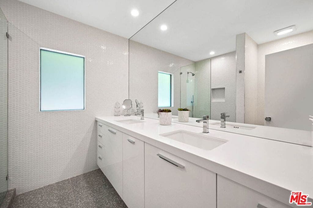 2304 S Toledo Avenue, Palm Springs, CA 92264 2304 S Toledo Avenue, Palm Springs, CA 92264