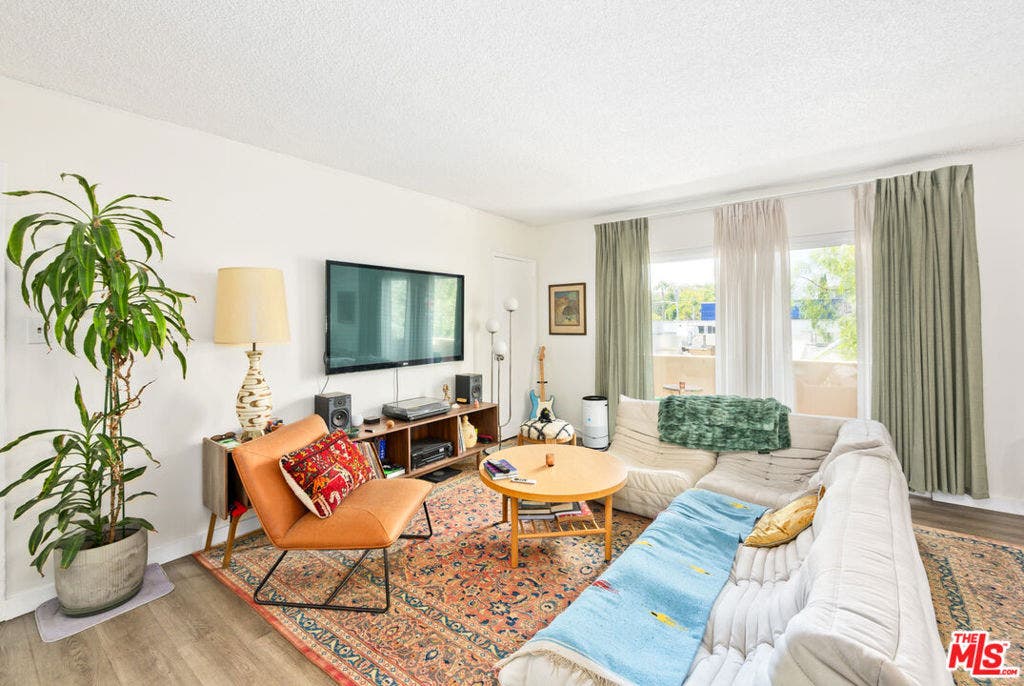 613 Westbourne Drive, West Hollywood, CA 90069 613 Westbourne Drive, West Hollywood, CA 90069