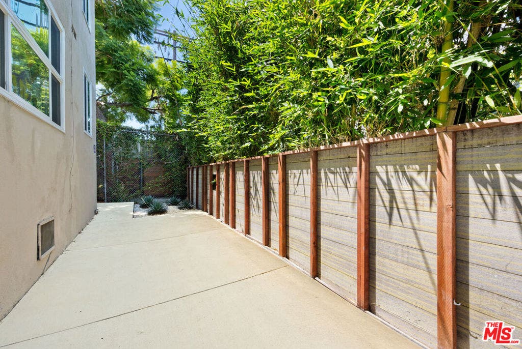 613 Westbourne Drive, West Hollywood, CA 90069 613 Westbourne Drive, West Hollywood, CA 90069