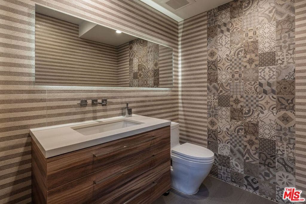 2002 LOMA VISTA Drive, Beverly Hills, CA 90210 2002 LOMA VISTA Drive, Beverly Hills, CA 90210