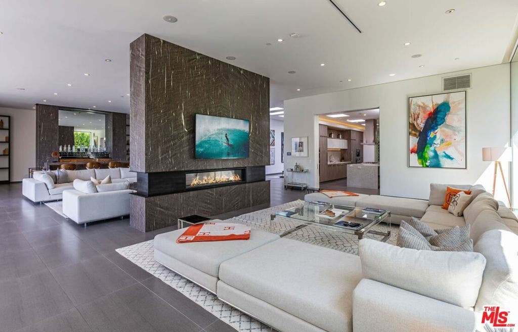 2002 LOMA VISTA Drive, Beverly Hills, CA 90210 2002 LOMA VISTA Drive, Beverly Hills, CA 90210