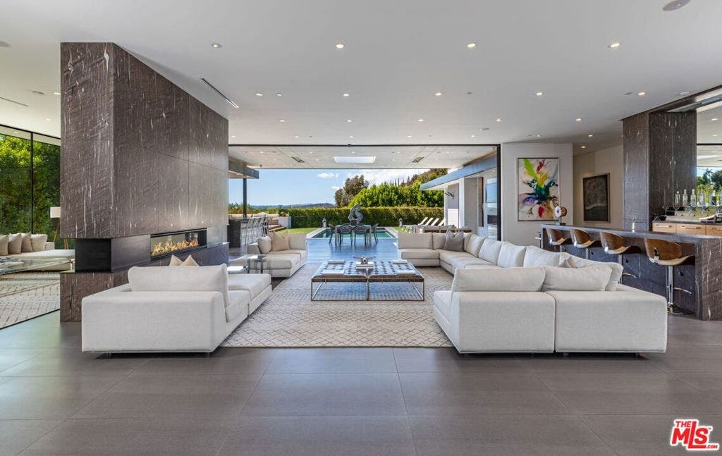 2002 LOMA VISTA Drive, Beverly Hills, CA 90210 2002 LOMA VISTA Drive, Beverly Hills, CA 90210