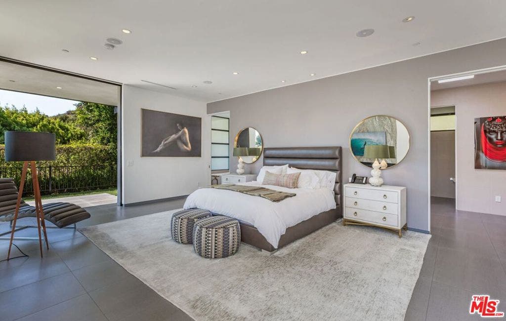 2002 LOMA VISTA Drive, Beverly Hills, CA 90210 2002 LOMA VISTA Drive, Beverly Hills, CA 90210