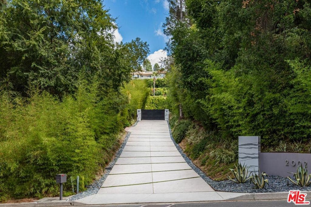 2002 LOMA VISTA Drive, Beverly Hills, CA 90210 2002 LOMA VISTA Drive, Beverly Hills, CA 90210