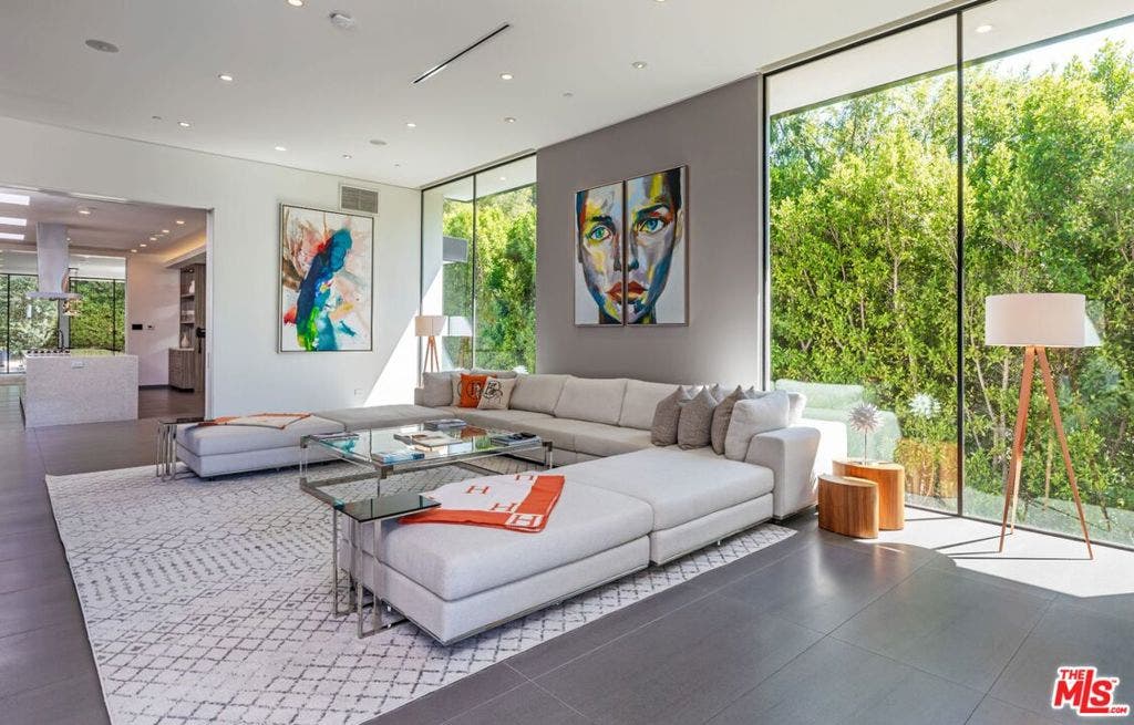 2002 LOMA VISTA Drive, Beverly Hills, CA 90210 2002 LOMA VISTA Drive, Beverly Hills, CA 90210