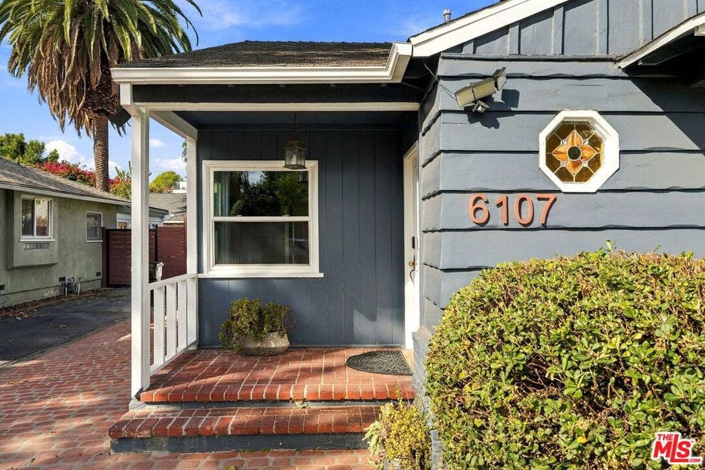 6107 Longridge Avenue, Van Nuys, CA 91401