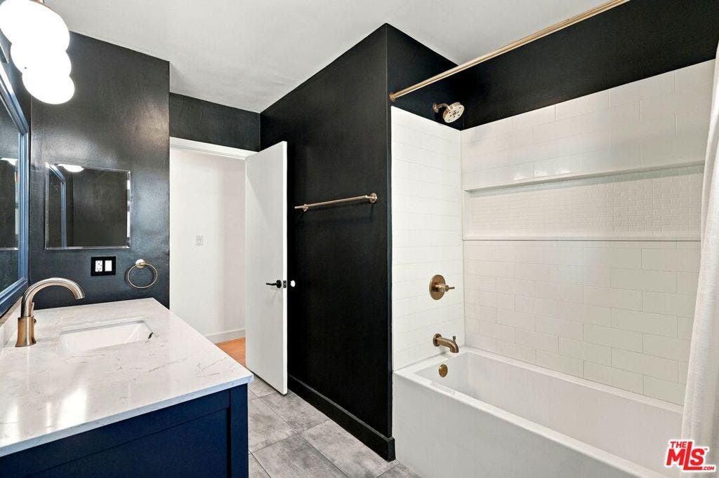 6107 Longridge Avenue, Van Nuys, CA 91401