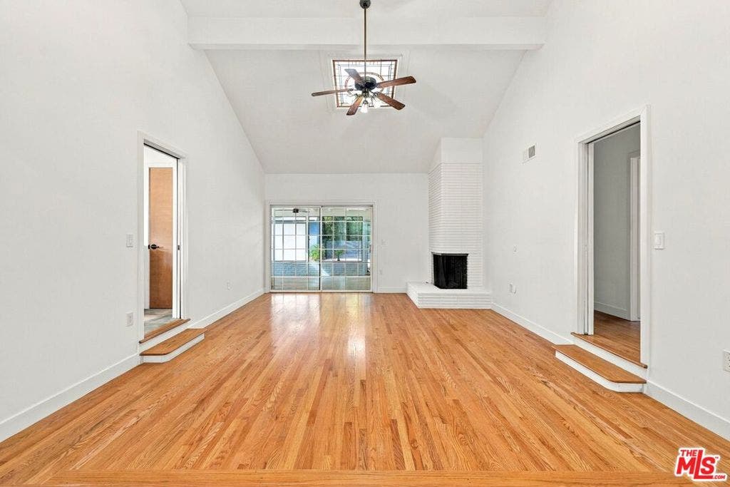 6107 Longridge Avenue, Van Nuys, CA 91401