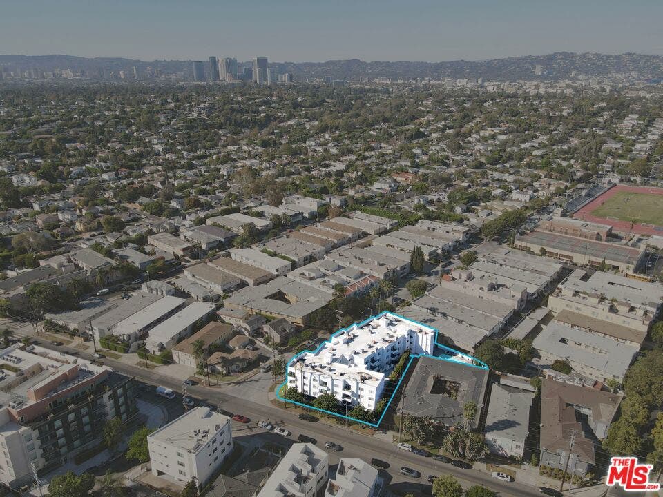 3144 S Canfield Avenue, Los Angeles, CA 90034 3144 S Canfield Avenue, Los Angeles, CA 90034