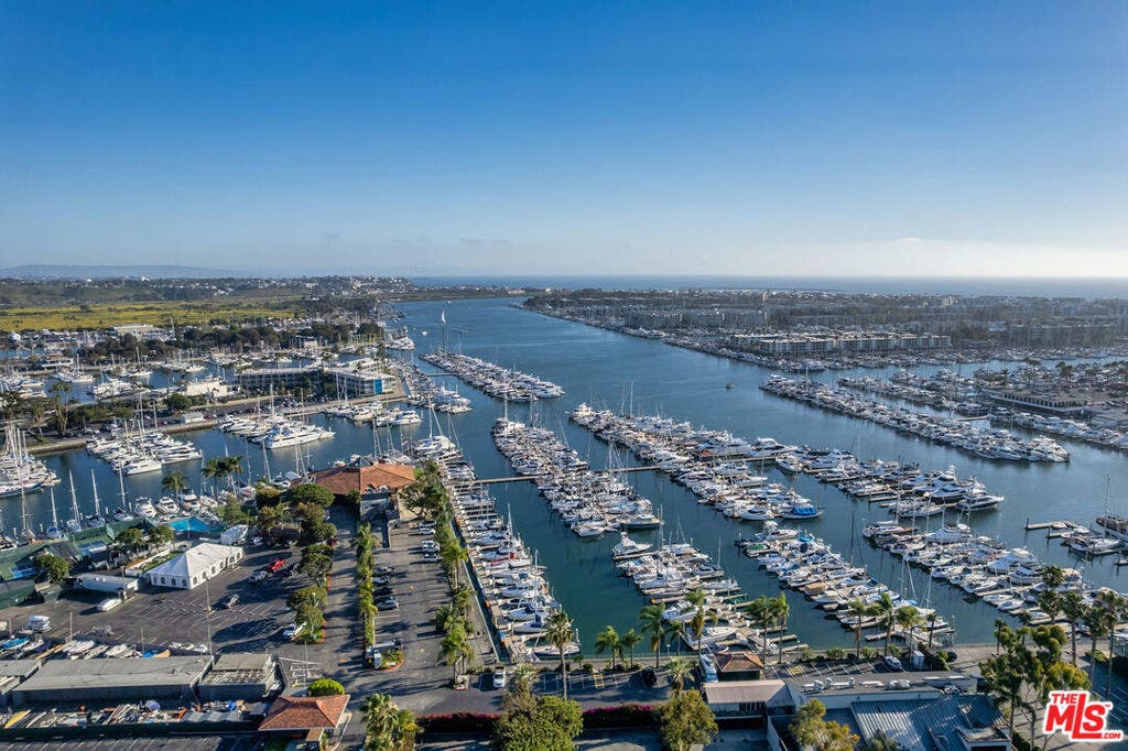 13700 Marina Pointe Drive, #1903, Marina Del Rey, CA 90292