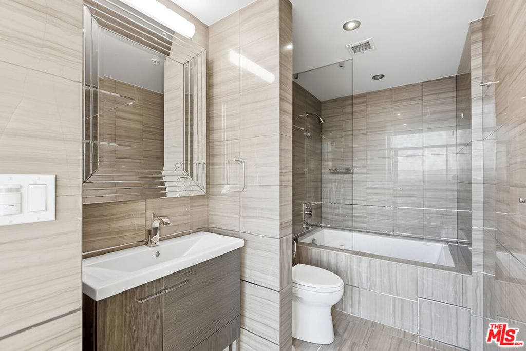 13700 Marina Pointe Drive, #1903, Marina Del Rey, CA 90292