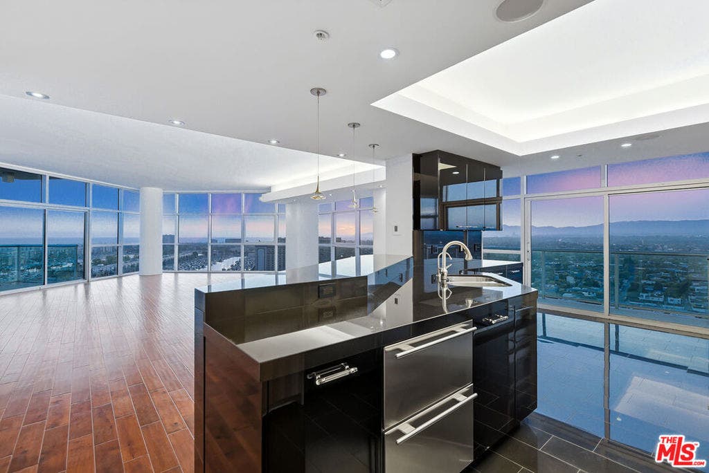 13700 Marina Pointe Drive, #1903, Marina Del Rey, CA 90292