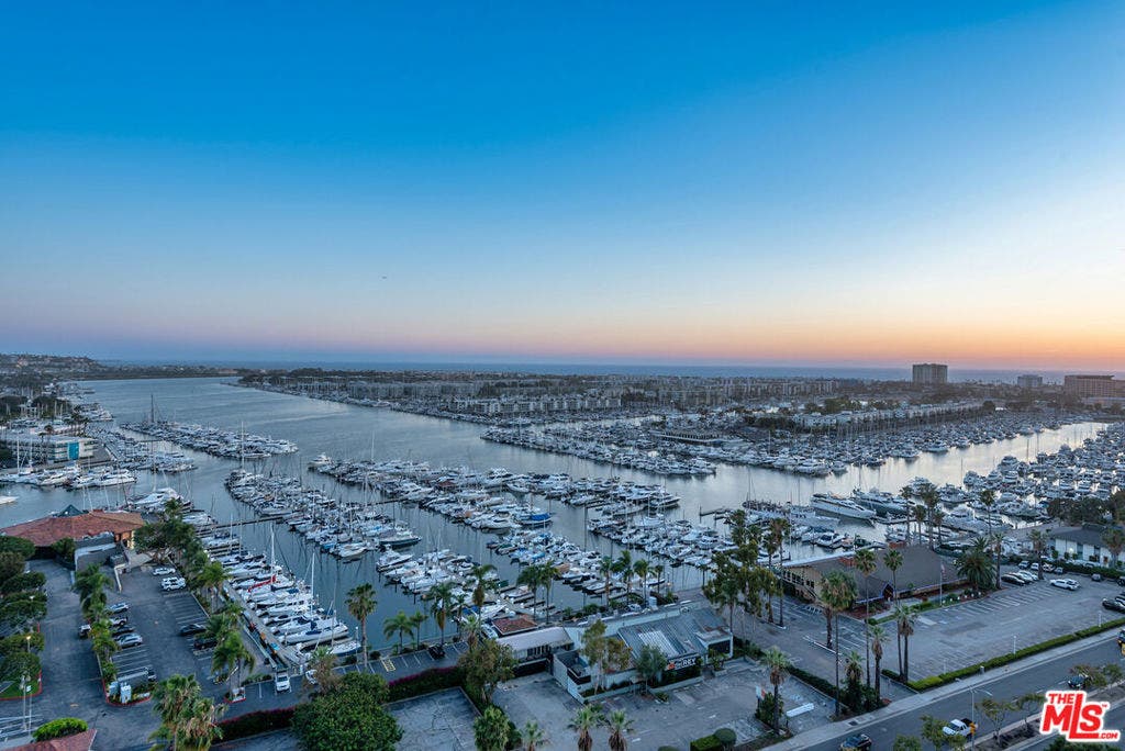 13700 Marina Pointe Drive, #1903, Marina Del Rey, CA 90292