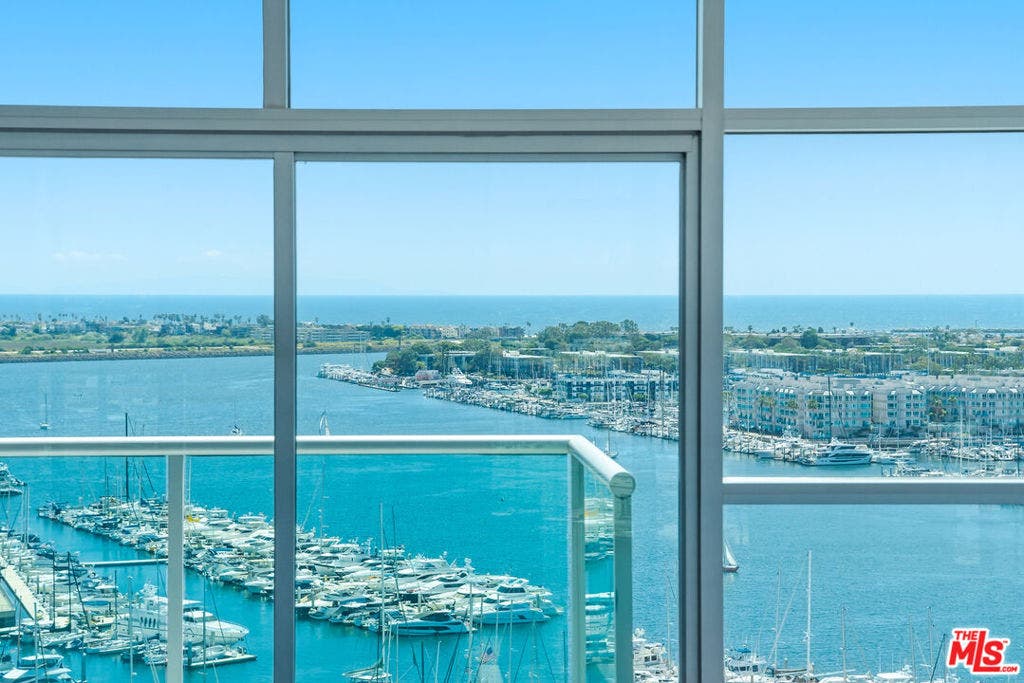 13700 Marina Pointe Drive, #1903, Marina Del Rey, CA 90292