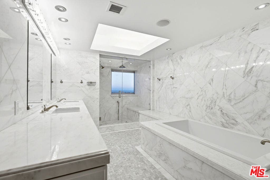 13700 Marina Pointe Drive, #1903, Marina Del Rey, CA 90292