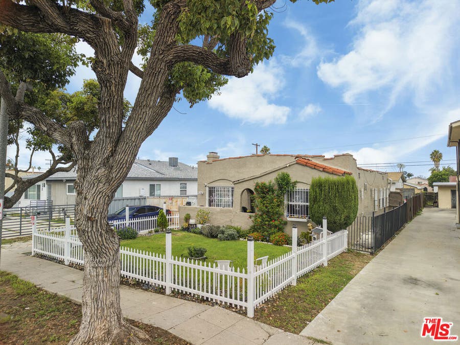 Property photo for 1543 W 82nd Street, Los Angeles, CA
