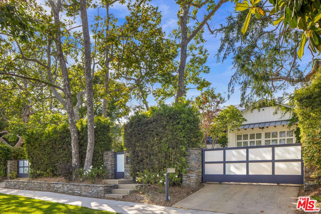 13627 W Sunset Boulevard, Pacific Palisades, CA 90272 13627 W Sunset Boulevard, Pacific Palisades, CA 90272