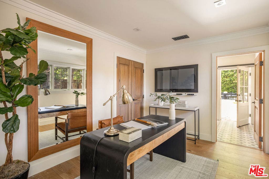 13627 W Sunset Boulevard, Pacific Palisades, CA 90272 13627 W Sunset Boulevard, Pacific Palisades, CA 90272