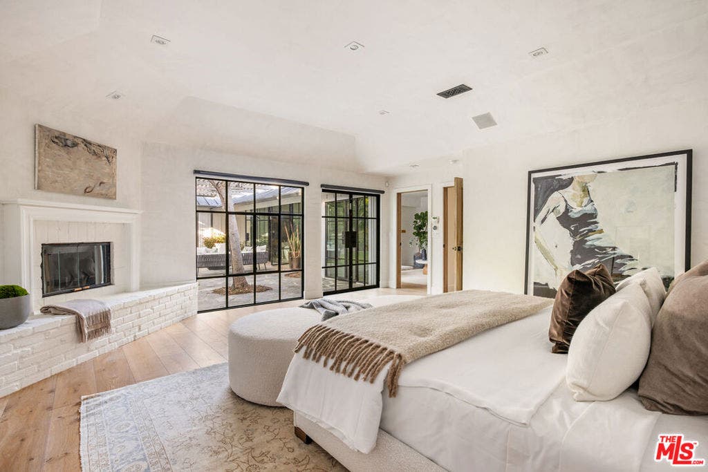 13627 W Sunset Boulevard, Pacific Palisades, CA 90272 13627 W Sunset Boulevard, Pacific Palisades, CA 90272