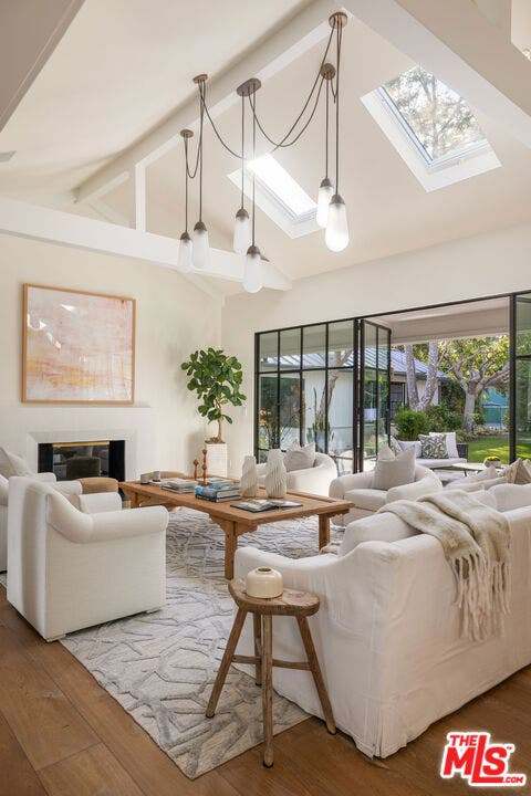 13627 W Sunset Boulevard, Pacific Palisades, CA 90272 13627 W Sunset Boulevard, Pacific Palisades, CA 90272