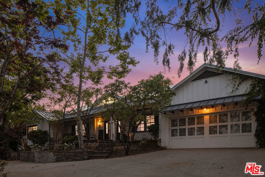 13627 W Sunset Boulevard, Pacific Palisades, CA 90272 13627 W Sunset Boulevard, Pacific Palisades, CA 90272