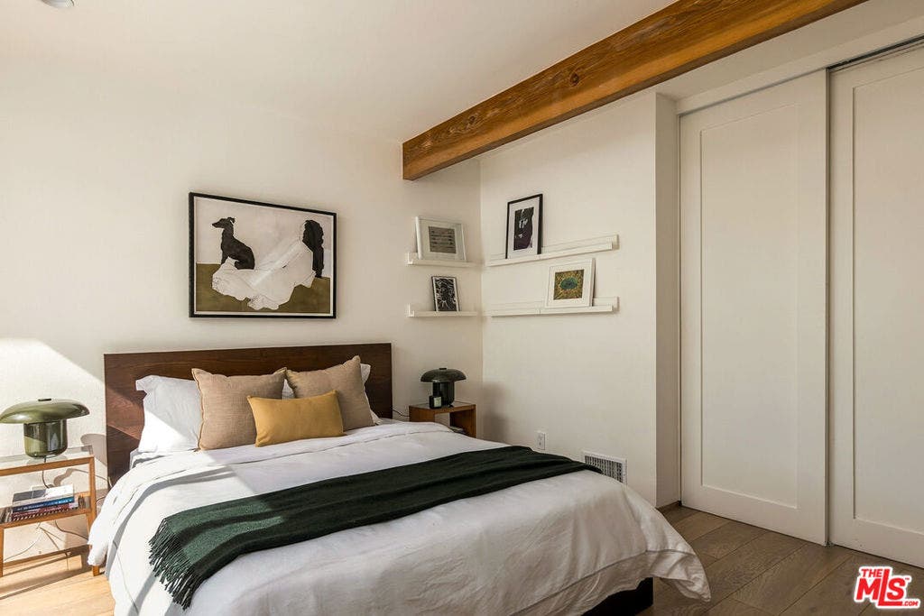 11526 Laurelcrest Drive, Studio City, CA 91604
