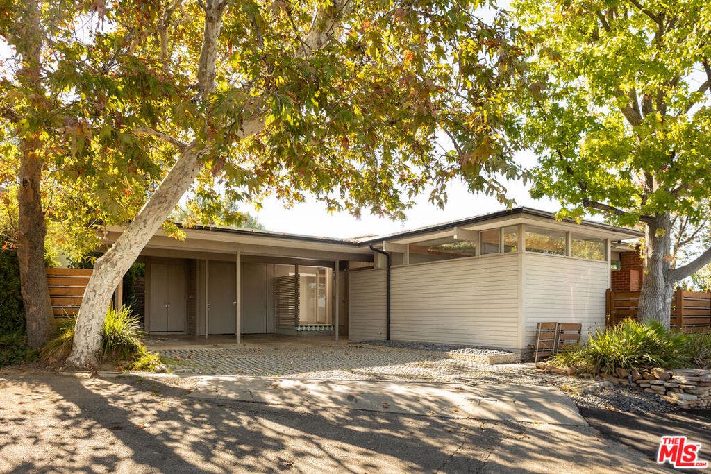 11526 Laurelcrest Drive, Studio City, CA 91604