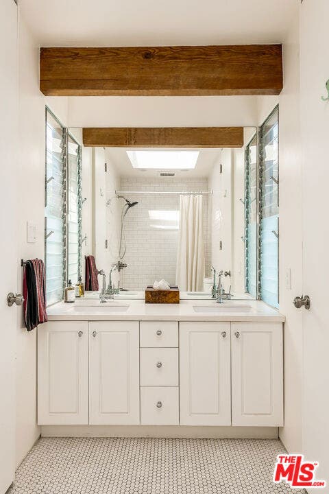 11526 Laurelcrest Drive, Studio City, CA 91604