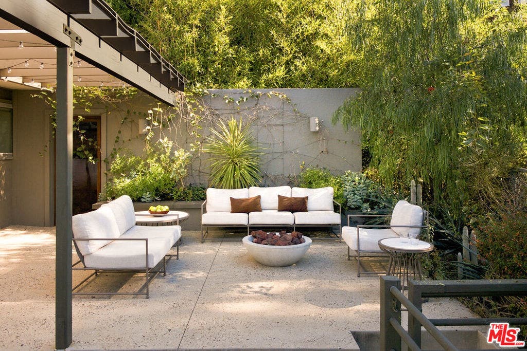 11526 Laurelcrest Drive, Studio City, CA 91604