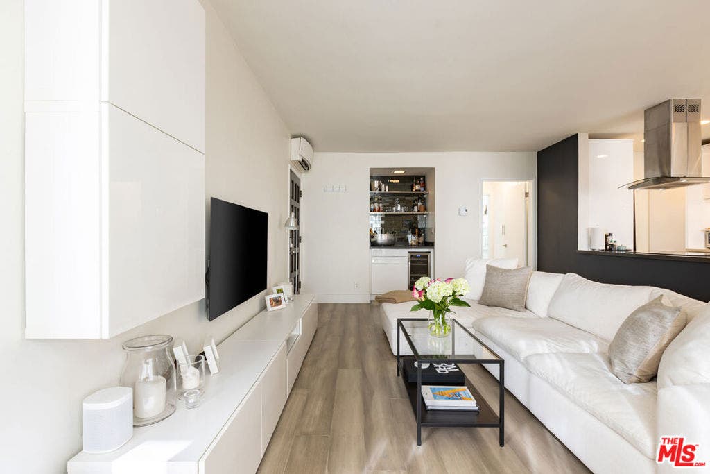 10654 Wilkins Avenue, #5, Los Angeles, CA 90024 10654 Wilkins Avenue, #5, Los Angeles, CA 90024
