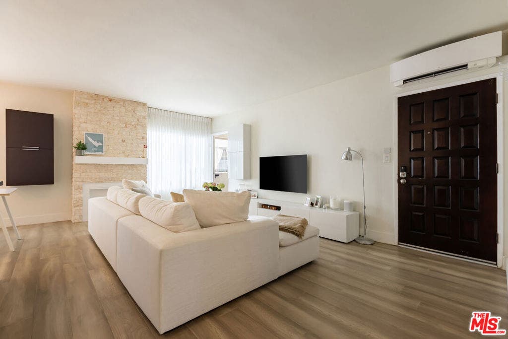 10654 Wilkins Avenue, #5, Los Angeles, CA 90024 10654 Wilkins Avenue, #5, Los Angeles, CA 90024