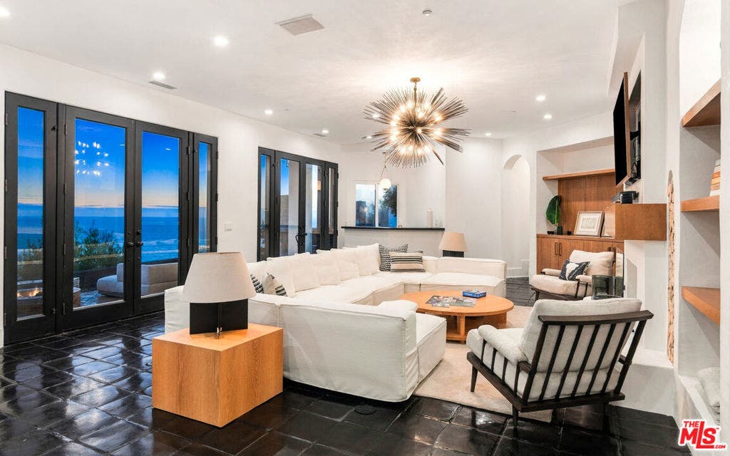32045 Pacific Coast Highway, Malibu, CA 90265 32045 Pacific Coast Highway, Malibu, CA 90265