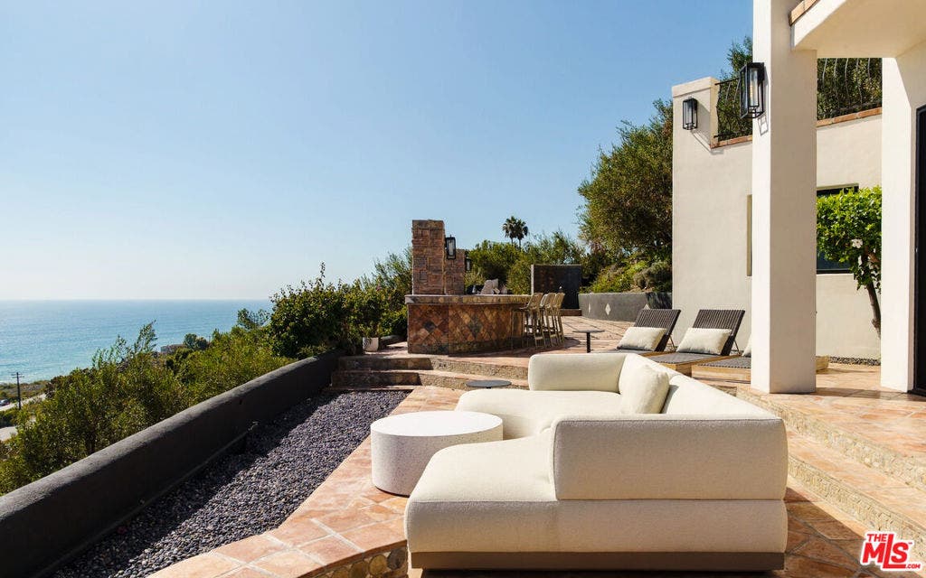 32045 Pacific Coast Highway, Malibu, CA 90265 32045 Pacific Coast Highway, Malibu, CA 90265