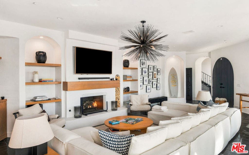 32045 Pacific Coast Highway, Malibu, CA 90265 32045 Pacific Coast Highway, Malibu, CA 90265
