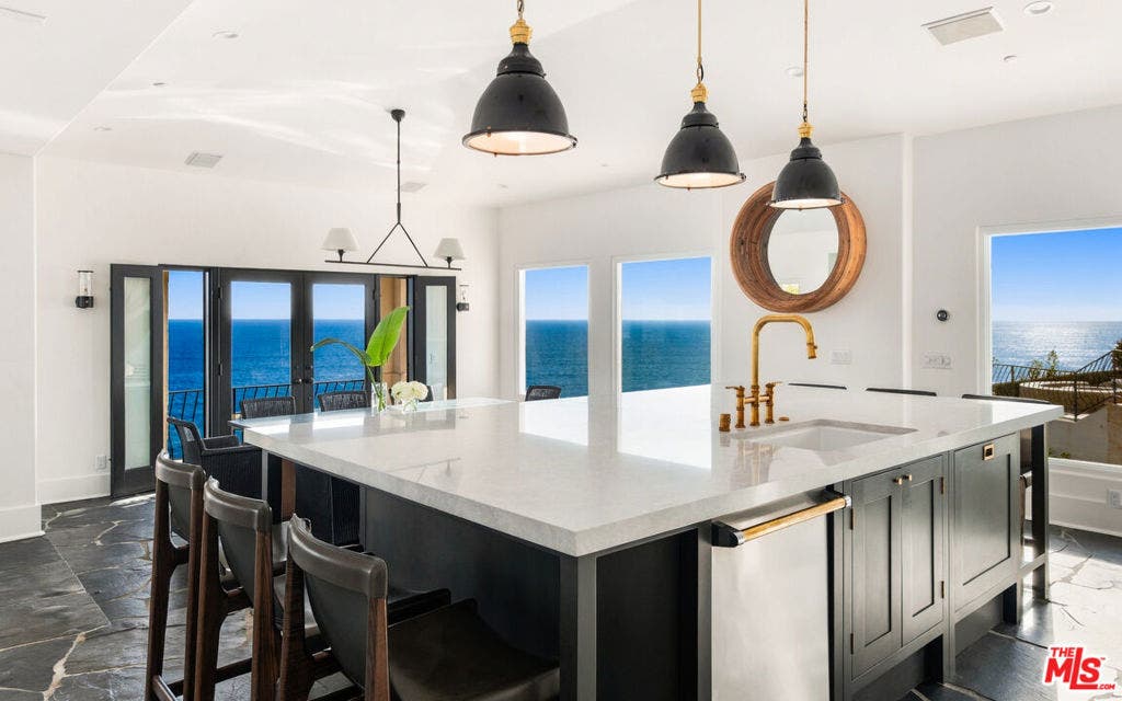 32045 Pacific Coast Highway, Malibu, CA 90265 32045 Pacific Coast Highway, Malibu, CA 90265