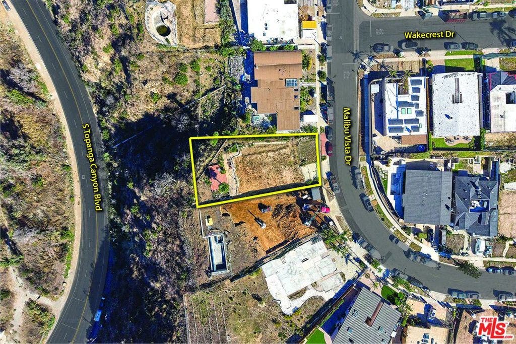 3913 Malibu Vista Drive, Malibu, CA 90265 3913 Malibu Vista Drive, Malibu, CA 90265
