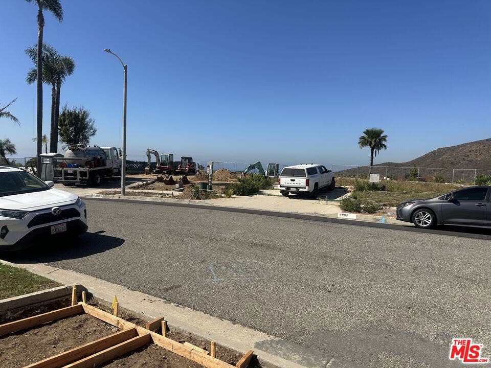 3913 Malibu Vista Drive, Malibu, CA 90265 3913 Malibu Vista Drive, Malibu, CA 90265