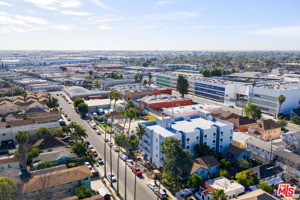 1432 E 25th Street, Los Angeles, CA 90011 1432 E 25th Street, Los Angeles, CA 90011