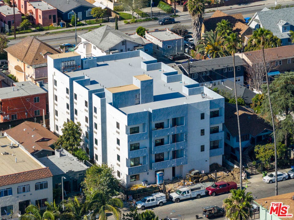 1432 E 25th Street, Los Angeles, CA 90011 1432 E 25th Street, Los Angeles, CA 90011