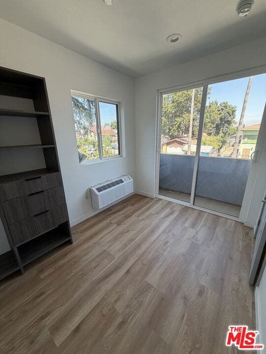1432 E 25th Street, Los Angeles, CA 90011 1432 E 25th Street, Los Angeles, CA 90011